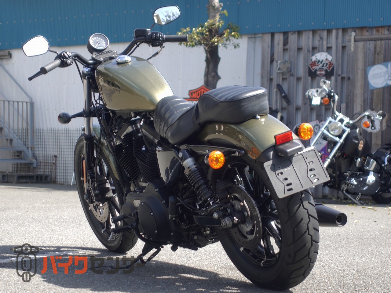 ハーレーダビッドソン XL883N アイアン ○純正カラー「オリーブ
