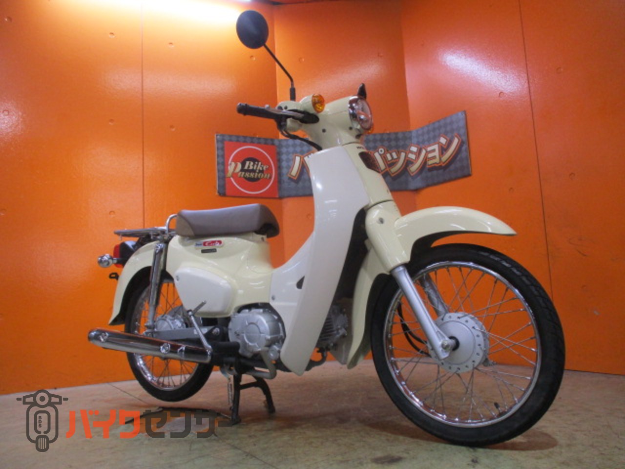 現行モデル スーパーカブ50 AA09 美車 LEDヘッドライト 安心の１か月保障 ホンダ スーパーカブ50入荷！！AA09 LEDヘッドライト！！11438Km