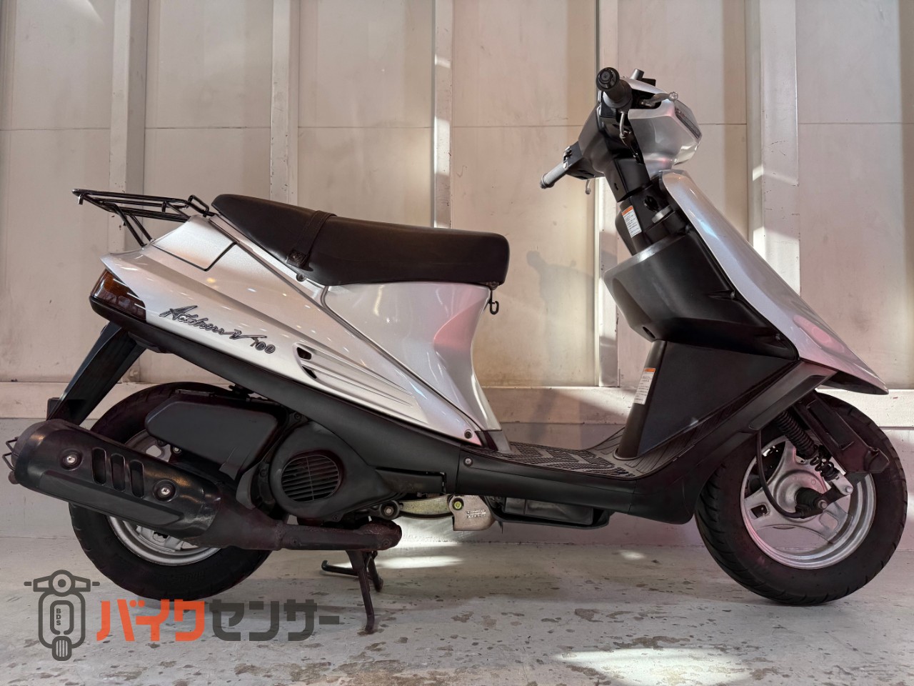 スズキ　アドレスV100　中古実動車　バッテリー新品交換済み　書類有 スズキ アドレスV100 バッテリー 点火プラグ新品 2サイクル