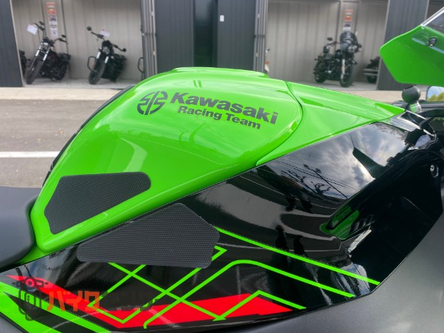Ninja ZX-10R - KAWASAKI | CHAMPION 76 | チャンピオン 76