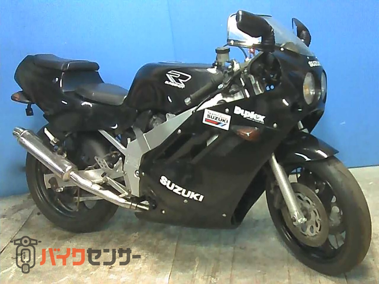 SUZUKI GSX-R400-2 黒 格安提供車 半額配送キャンペーン クランキング未確認 期間限定価格 現状渡し諸経費￥0- 横浜 P-Yard スズキ GSX-R400R-2 オールペン B641565| BDSバイクセンサー
