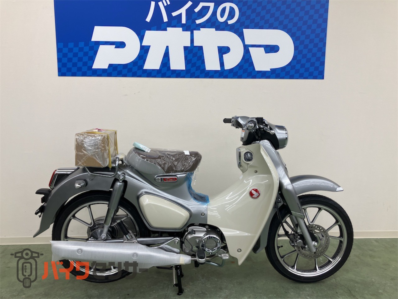 ホンダ スーパーカブC125 2026年モデル プレミアムシルバーメタリック