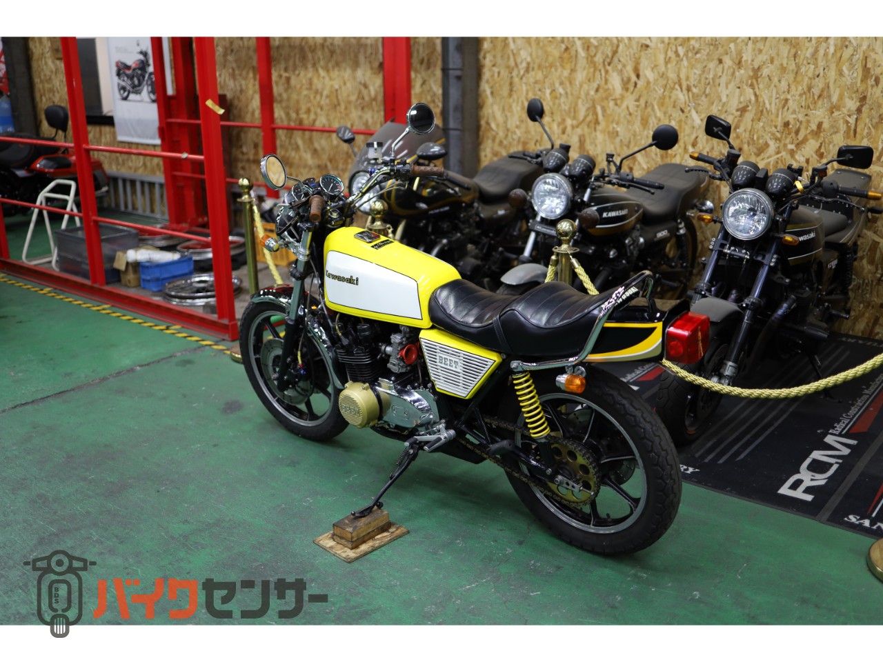 τ251216-32 カワサキ Z400FX 社外 BEET ビート アルフィン サイド