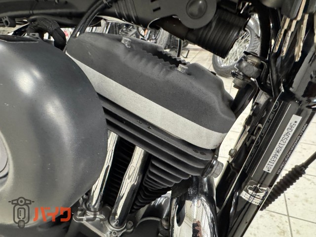 XL883R オーリンズリアショック グリップ ETC2．0 - Harley