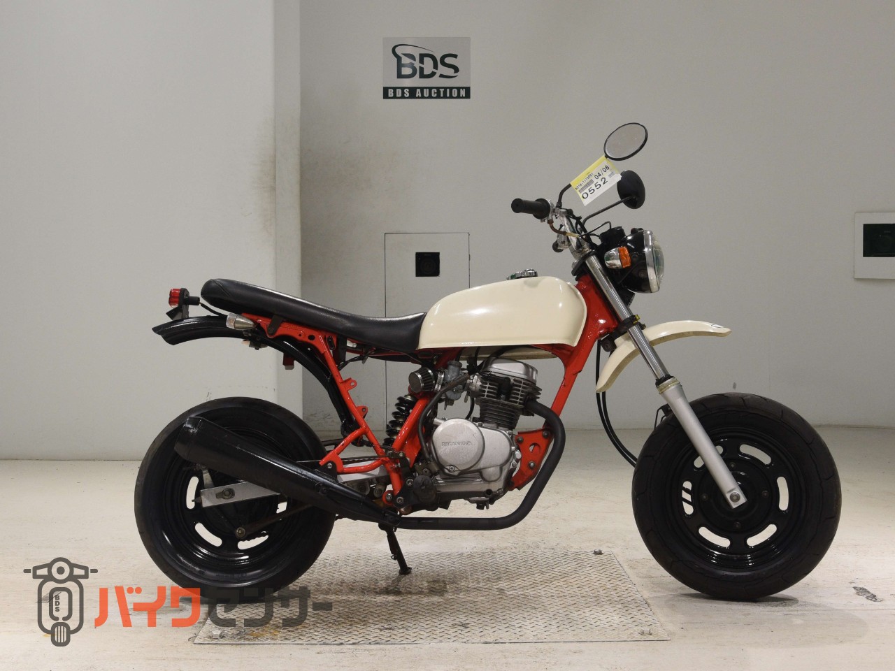 ホンダ エイプ50 タイヤ前後オイル新品渡し！！ B642627| BDSバイク