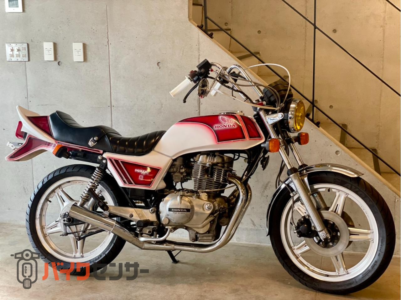 cb400nc39 HONDA バイクシート ホワイト/レッド ホンダ CB400N ホワイトレッド UPハンドル メッキ集合管 タック
