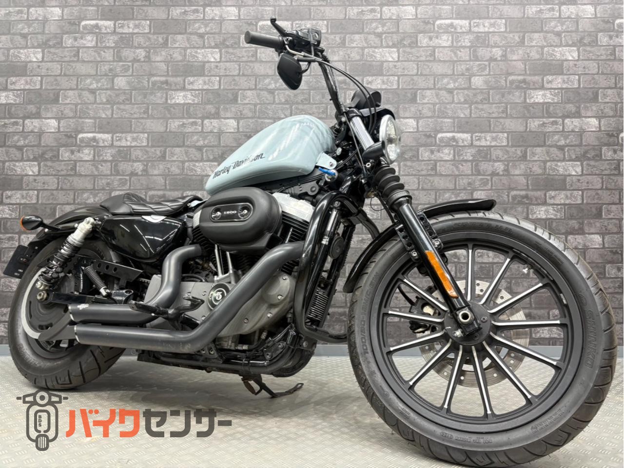 ハーレーダビッドソン XL1200N ナイトスター バンス＆ハインズマフラー