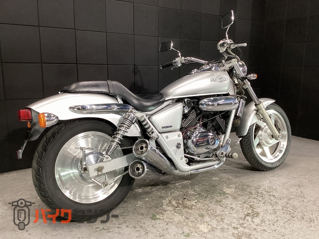 ホンダ マグナ250 乗出し整備済・Fタイヤ新品・後期2001年モデル・MC29
