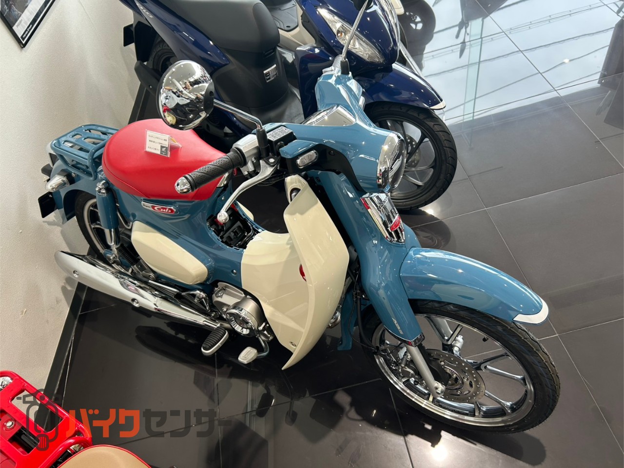 ホンダ スーパーカブC125 2026年モデル パールボスポラスブルー リア