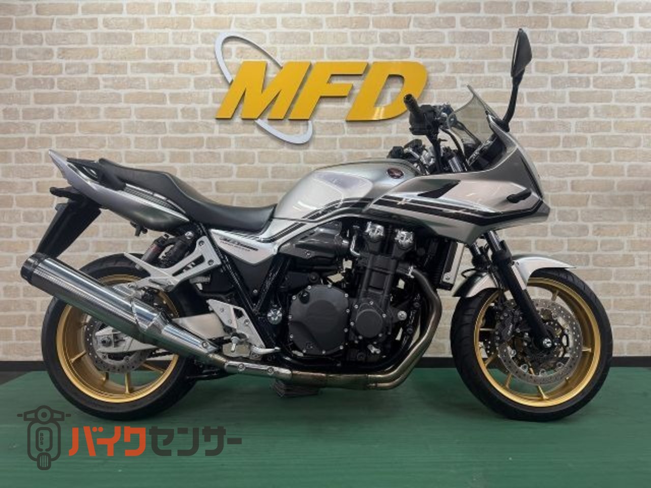 ホンダ CB1300 SUPER ボルドール SC54 ベータシルバーメタリック ETC