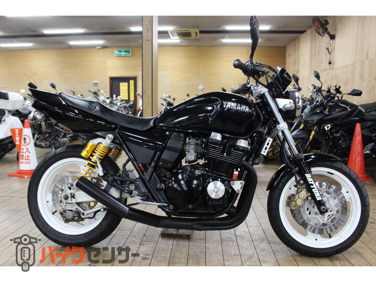 XJR400 車検2年付き ヤマハ 大阪～整備済み XJR400 車検2年付き アフターサービス万全