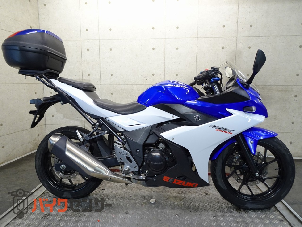 スズキ GSX250R DN11A 2017年モデル リアBOX タンクパッド