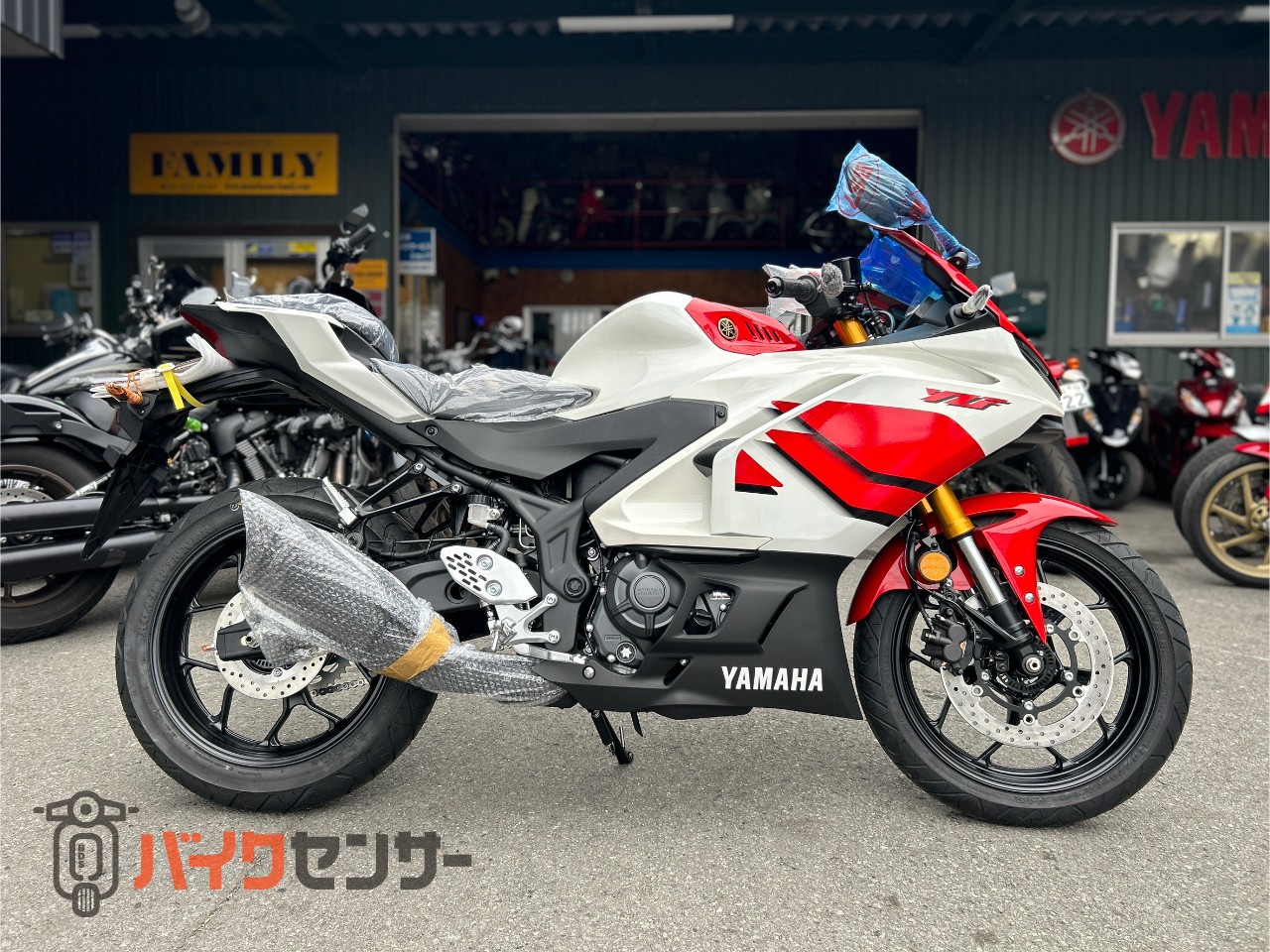 ヤマハ YZF-R25 70th Anniversary Edition 2026年モデル 限定車 