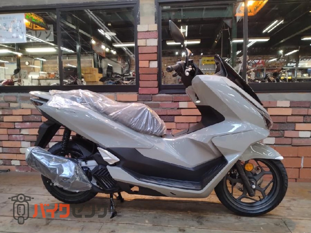 【引取先決定】ホンダ・PCX125　機関良好・整備済み　自賠責＆リヤボックス付き　通勤通学新生活に ホンダ PCX125現行国内正規モデル ABS・スマートキー