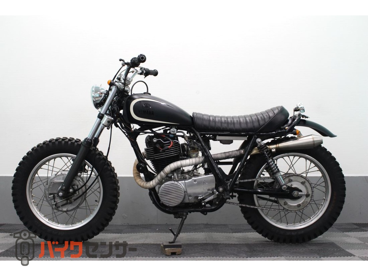 ヤマハ 反則的砂浜の王者 SR400 2型 スクランブラーカスタム ブロック