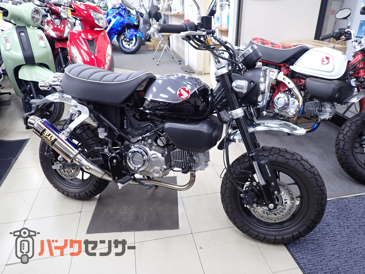 ホンダ モンキー125 ヨシムラマフラー ブラック 2022年モデル 走行