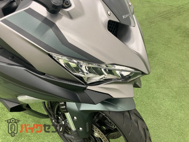 Ninja ZX-4R SE BEETフルエキ フレームスライダー ヨシムラ
