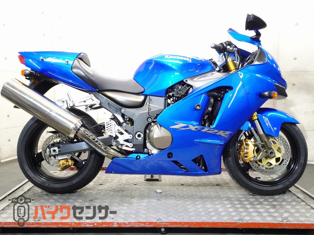 〈決まりました〉2台
ローチェストテレビ台 23~Ninja ZX-4R SE/RR (8BL-ZX400P) POWERBOX パイプ ｜SP忠男