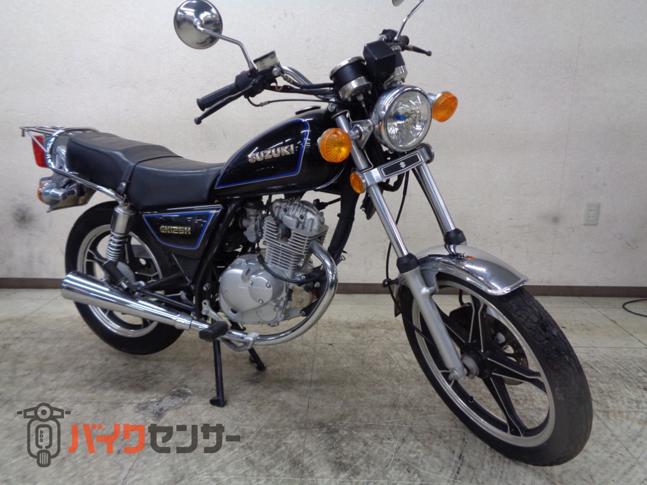 スズキ GN125H キャブ車 空冷SOHC124cc単気筒 フロント