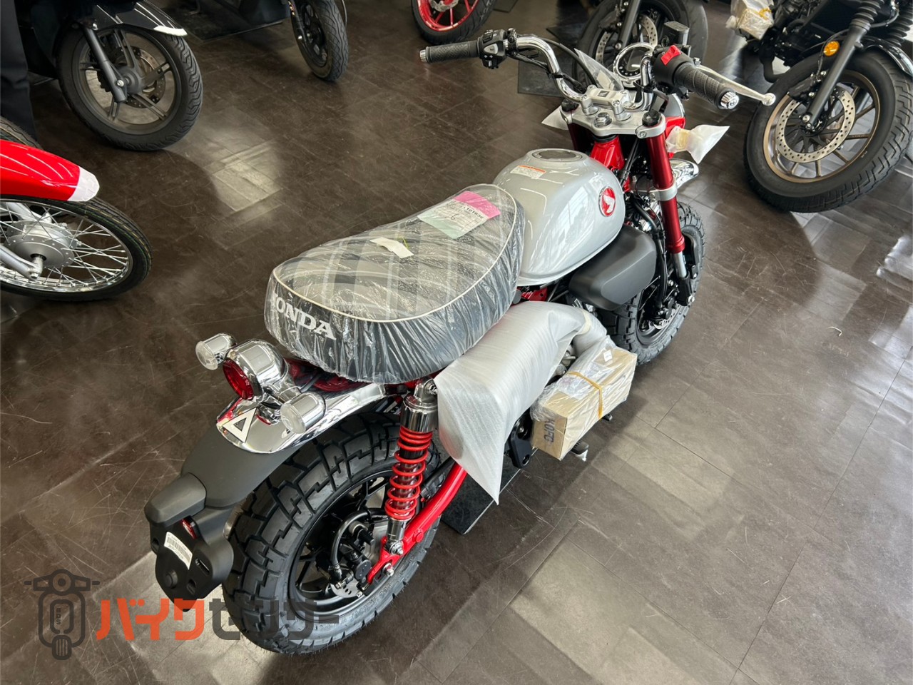 ホンダ モンキー125 2026年モデル ミレニアムレッド2 ABS LEDライト