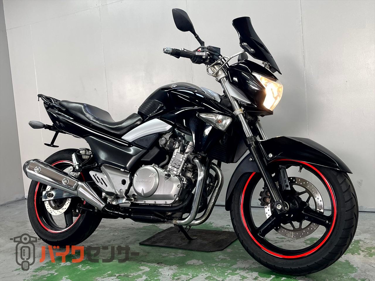 スズキ GSR250 GJ55D 2012年モデル 社外スクリーン リアキャリア付き