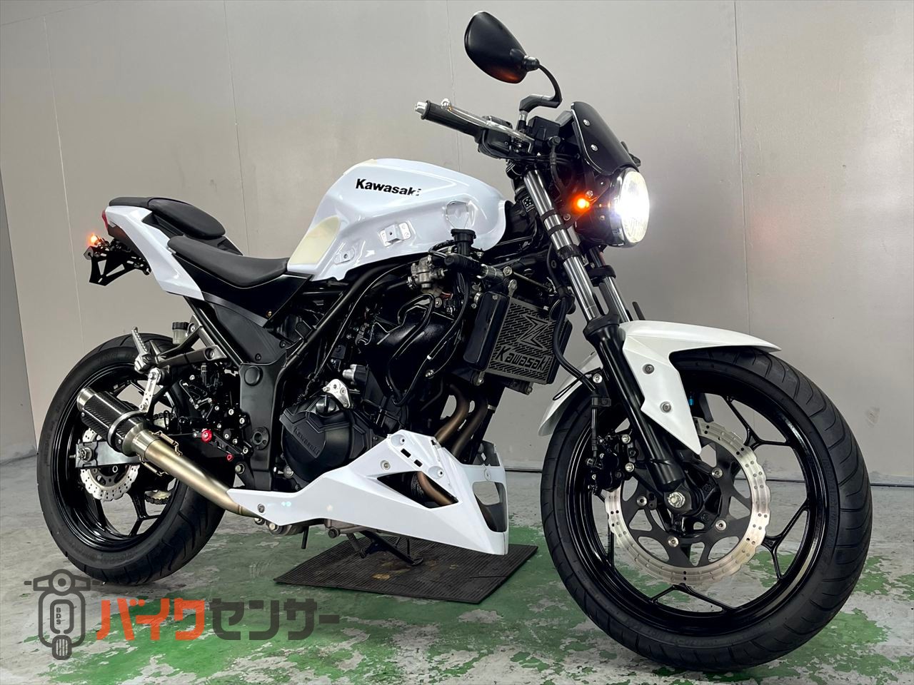 ★お支払い総額19.8万円★ カワサキ Z250 ER250C 2本だし社外マフラー！ 社外テール！カスタムあり！ ETC付き♪ ツーリングに♪ 関東圏内即日配送可能です！ カワサキ Z250 ER250C 2014年モデル 社外マフラー バックステップ