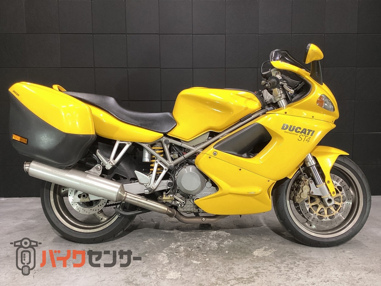 ドゥカティ ST4 乗出し整備済・サイドパニア・低金利ローン・スポーツ ドゥカティ ST4 乗出し整備済・サイドパニア・低金利ローン・スポーツ