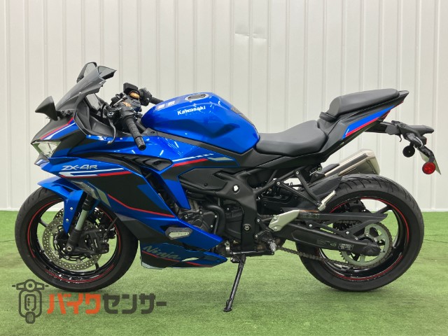 Ninja ZX-4R SE 水冷4気筒 クイックシフター フレームスライダー