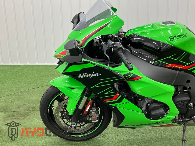 Ninja ZX-10R 水冷4気筒 KRT Edition TFTメーター