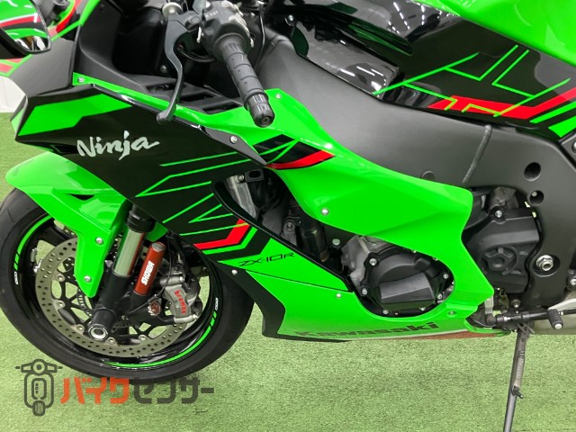 Ninja ZX-10R 水冷4気筒 KRT Edition TFTメーター