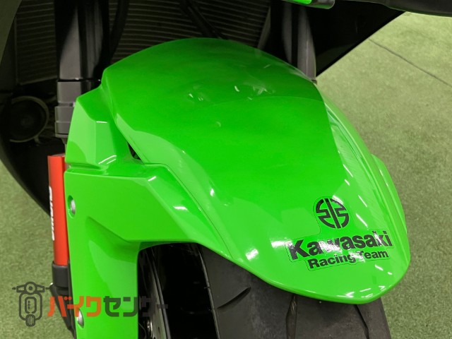 Ninja ZX-10R 水冷4気筒 KRT Edition TFTメーター