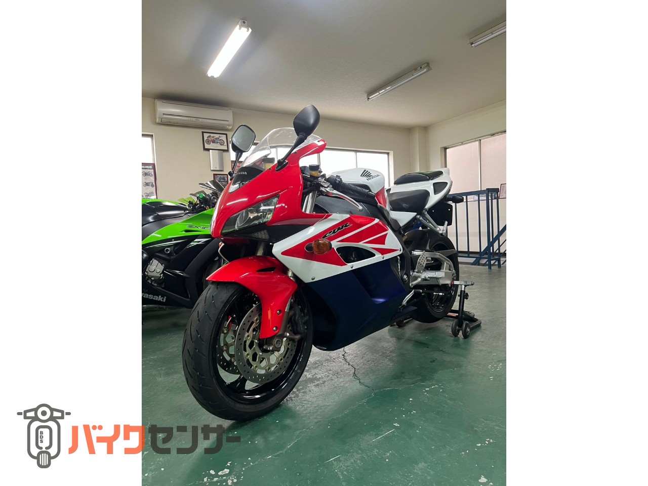 ホンダ CBR1000RR 2004年式 前期型 SC57 フルノーマル車