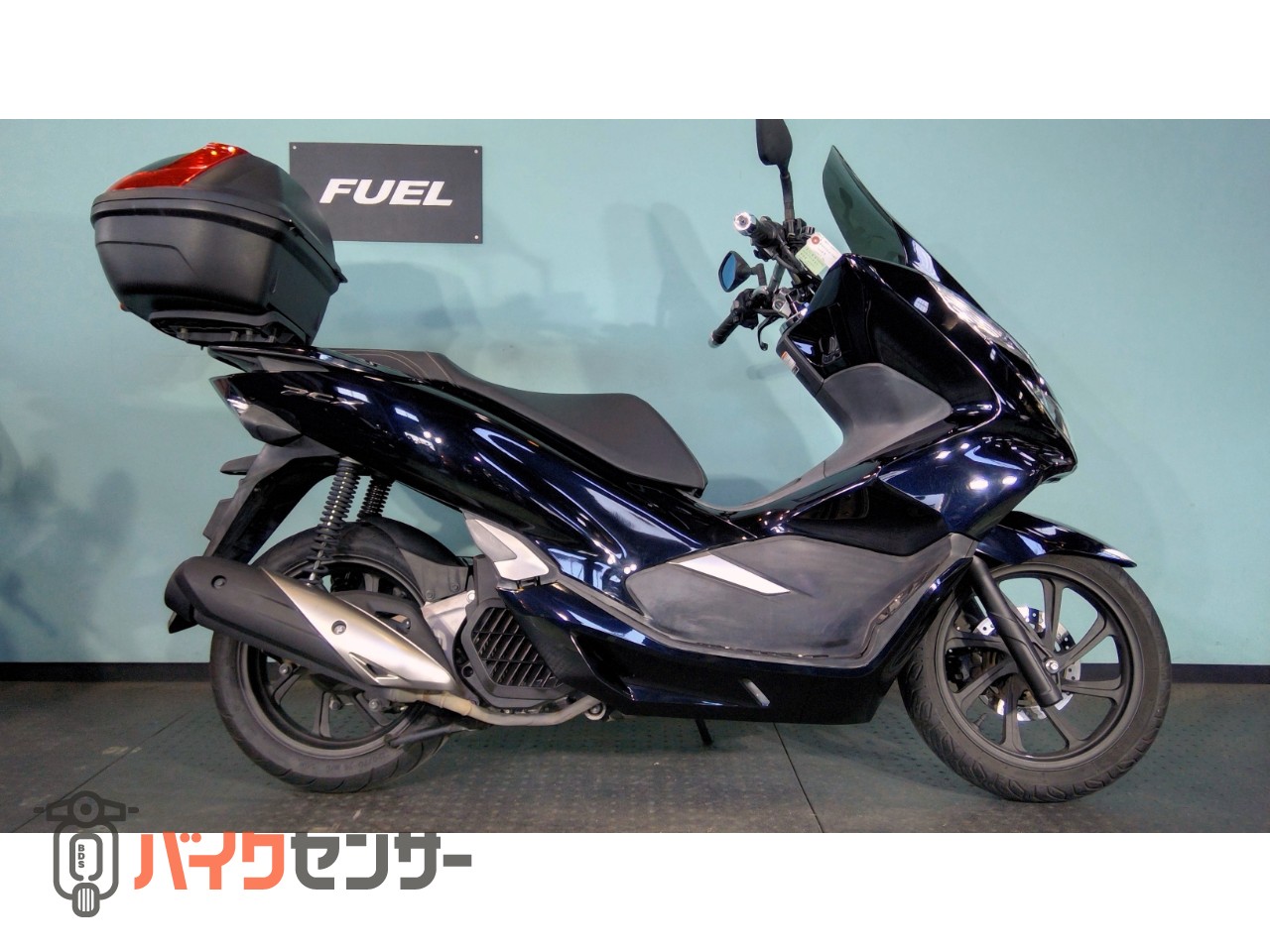 ＰＣＸ１２５　ＪＦ８１　２０１８年式　インジェクション　メットホルダー ホンダ PCX125 JF81 リアボックス マルチバー メットホルダー B653474