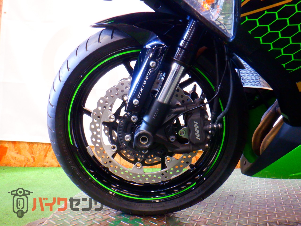 カワサキ Ninja ZX-6R ETC2.0 前後ドライブレコーダー USBポート
