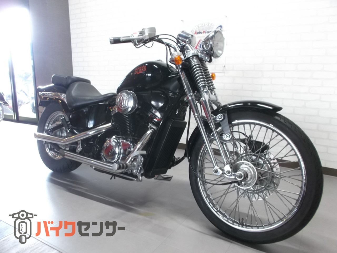 ホンダ スティード400VLS 個性的なスプリンガーフォークが目を惹きます