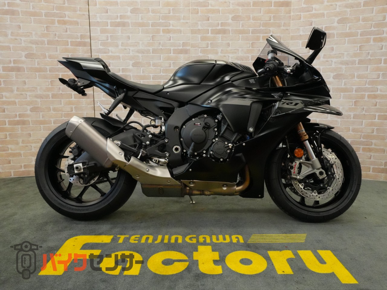ヤマハ YZF-R1 登録済未使用車 RN65J 2025年モデル マット