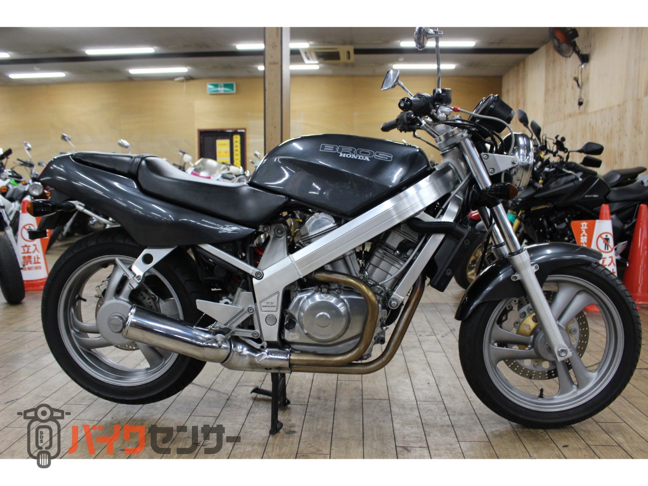 ホンダ 大阪~整備済み BROS400 車検2年付きお乗り出し 低走行 ホンダ 大阪~整備済み BROS400 車検2年付きお乗り出し 低走行