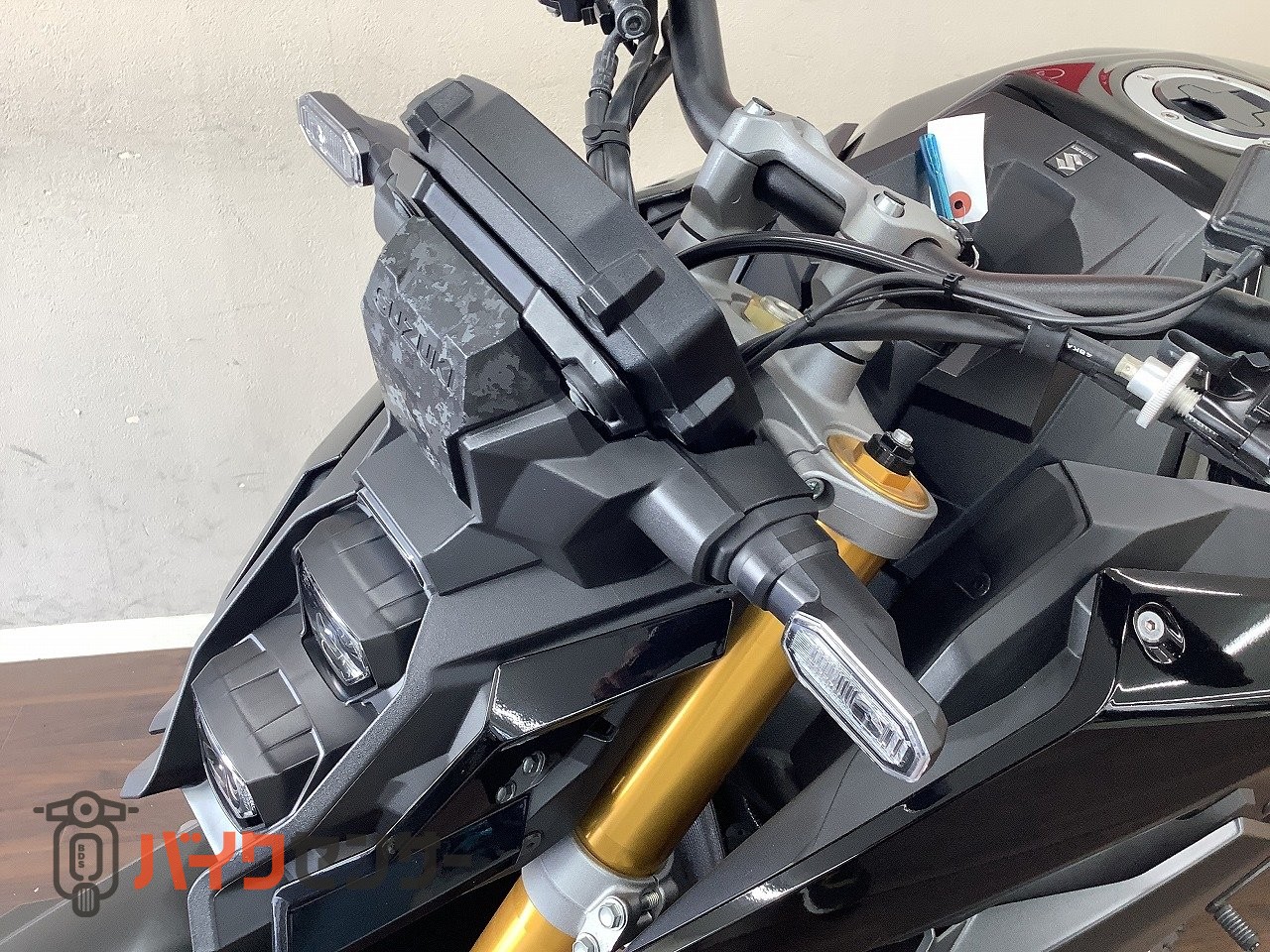 スズキ GSX-S1000 フルノーマル 低中速域から力強いトルクを発揮し