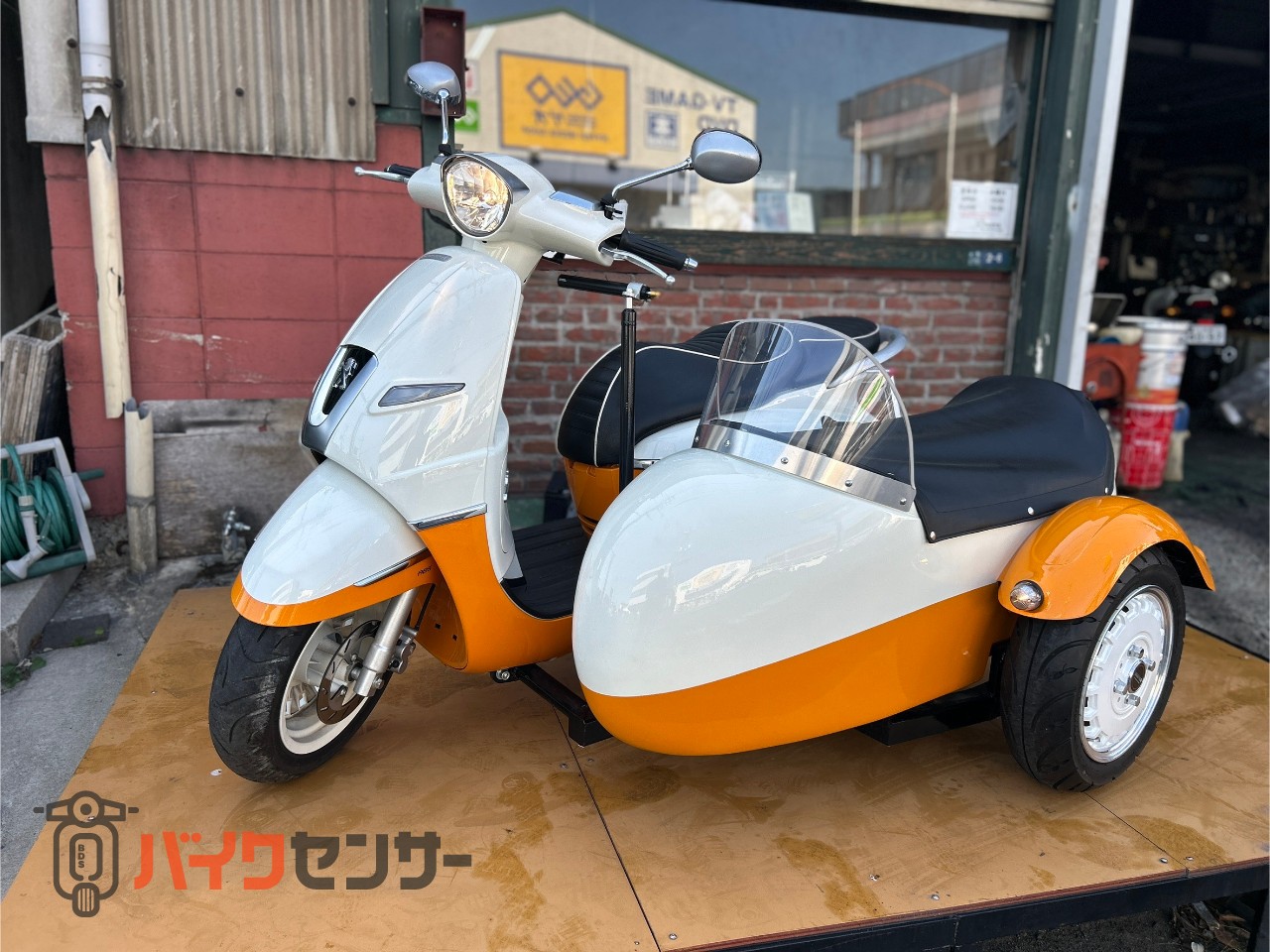 プジョー ジャンゴ エムクラフト社製サイドカー 普通免許 3名乗車 ワン