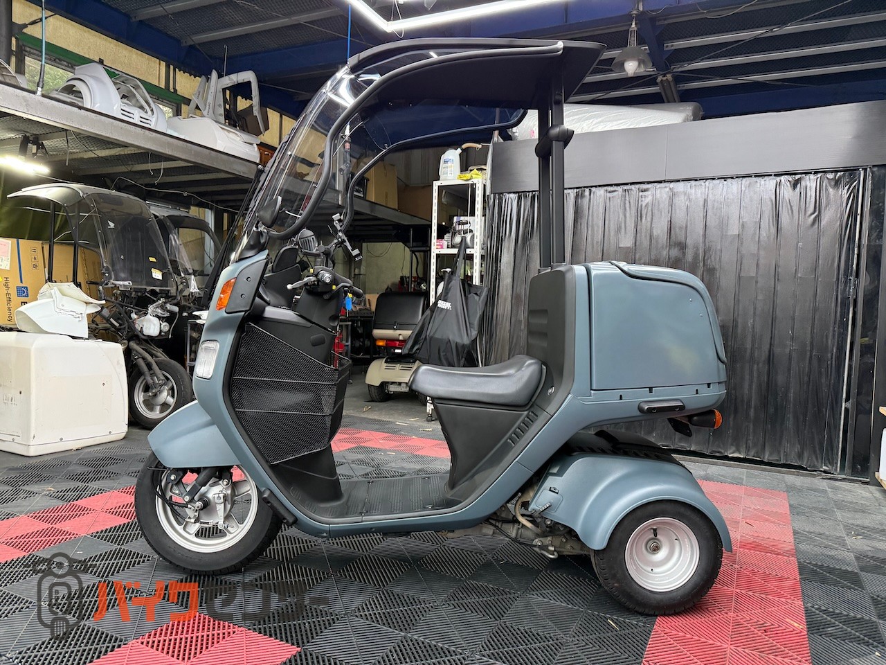 ホンダ ジャイロキャノピー4スト後期型 新塗装ブルーグレー、バイザー