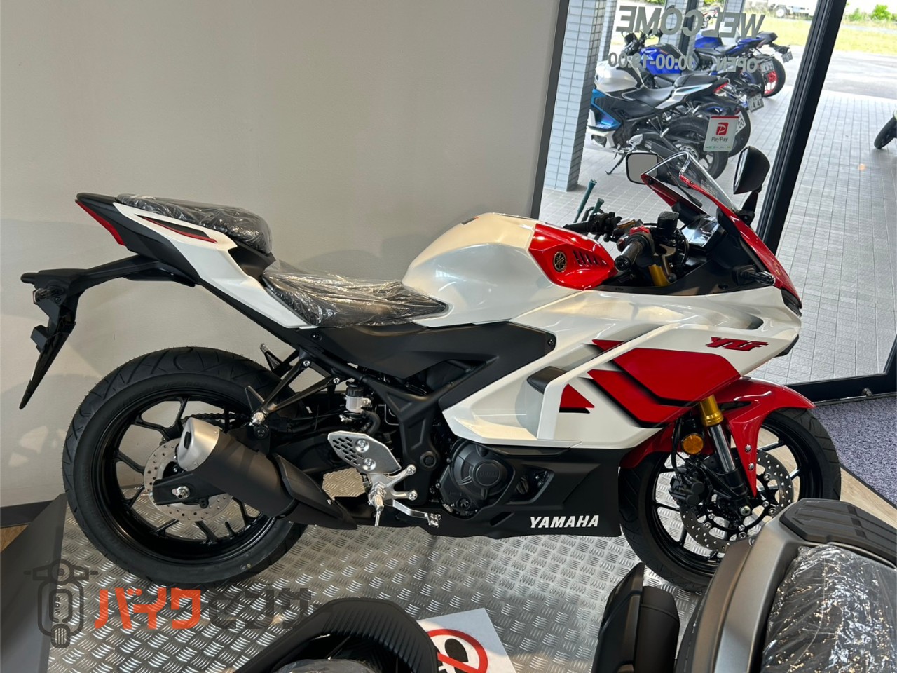 ヤマハ YZF-R25 70th Anniversary Edition ABS B658608| BDSバイクセンサー