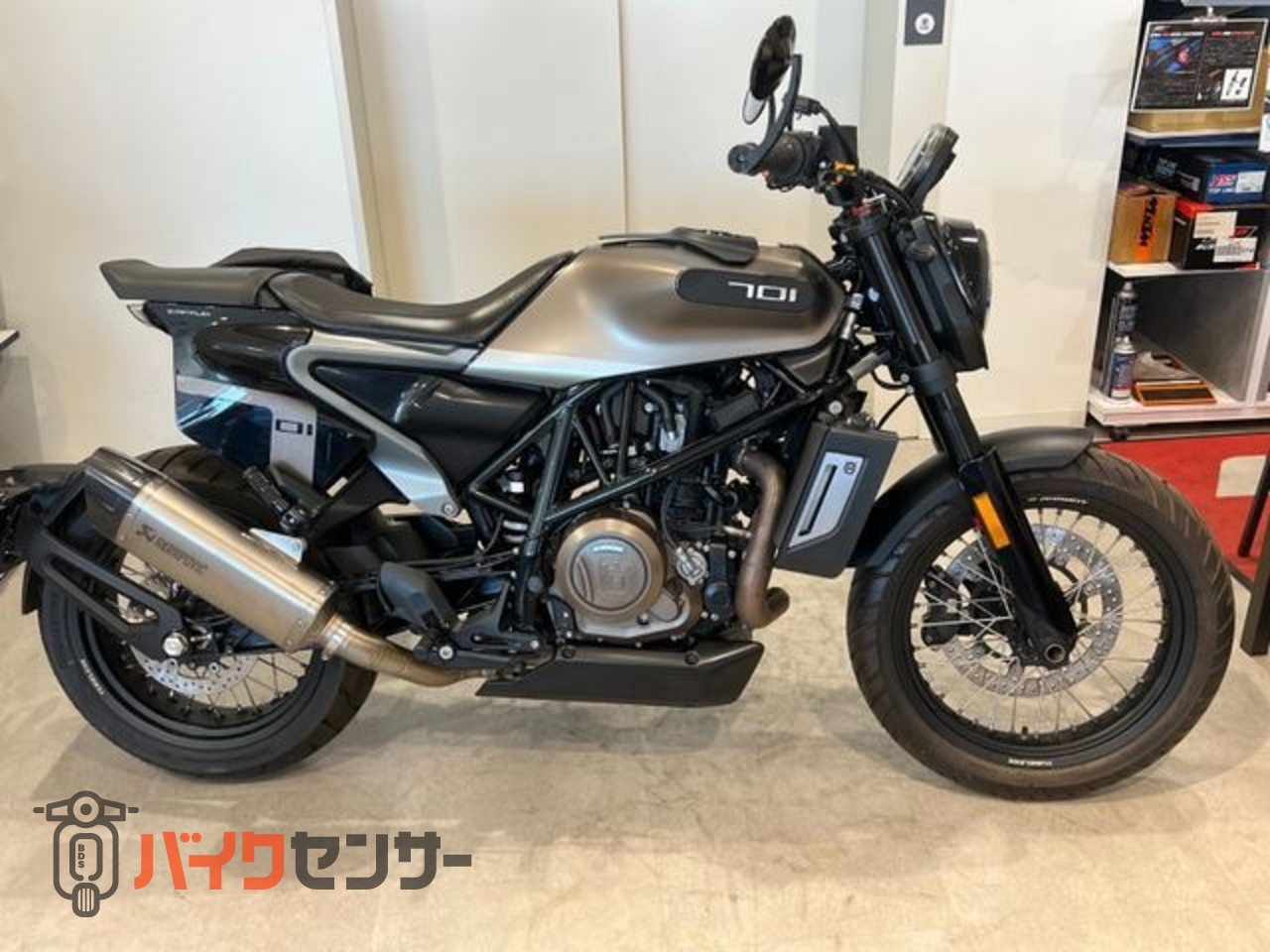 ハスクバーナ スヴァルトピレン701 ETC、グリップヒーター