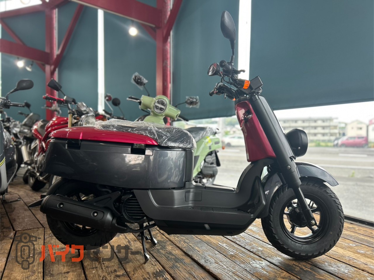 YAMAHA VOX 低走行車　
美品　廃盤モデル ヤマハ VOX 走行距離1504㎞ ワンオーナー ミッドナイトシルバー タイヤ