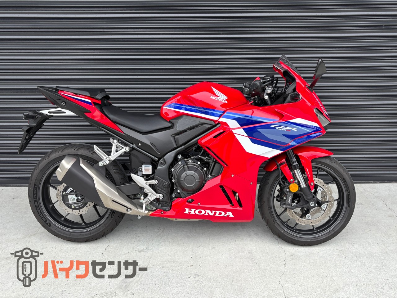 ホンダ　CBR400R　実働中古車　車検付き(令和4年8月)　タイヤ前後バリ山　バッテリーフル充電済　オイル交換後渡し　ナンバー登録書類有り ホンダ CBR400R 2024年モデル フルカラーTFTメーター、トラコン
