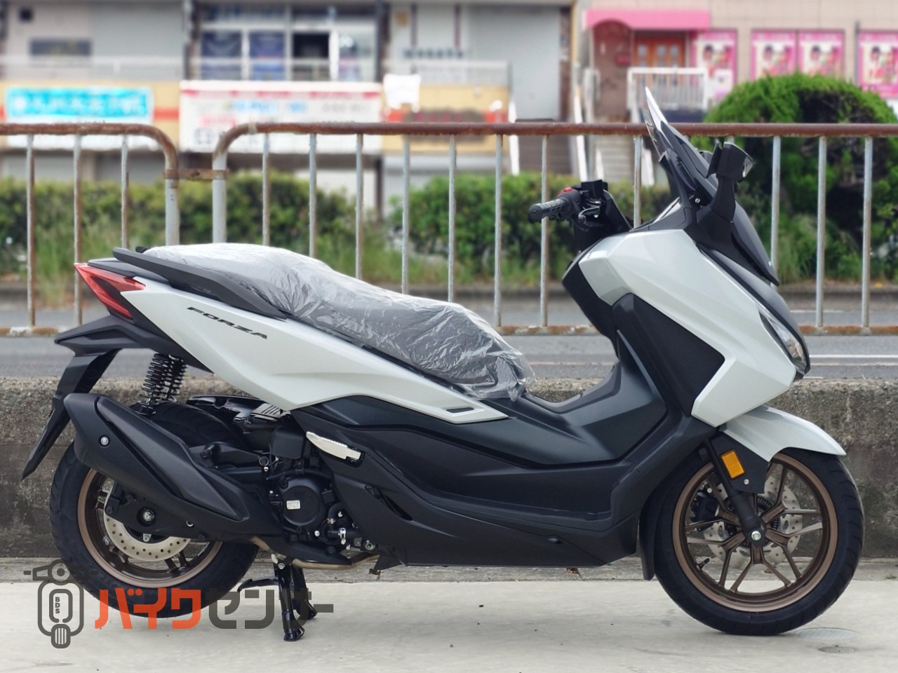 ホンダ フォルツァ 2025年モデル ホワイト 新車 B660181| BDSバイク