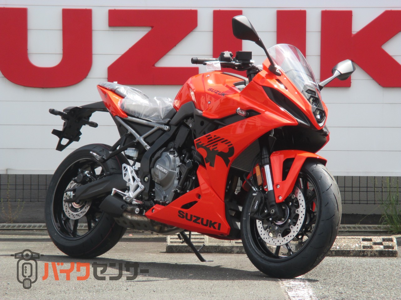 スズキ GSX-8R 2026 ニューカラー カウル車 セパレートハンドル