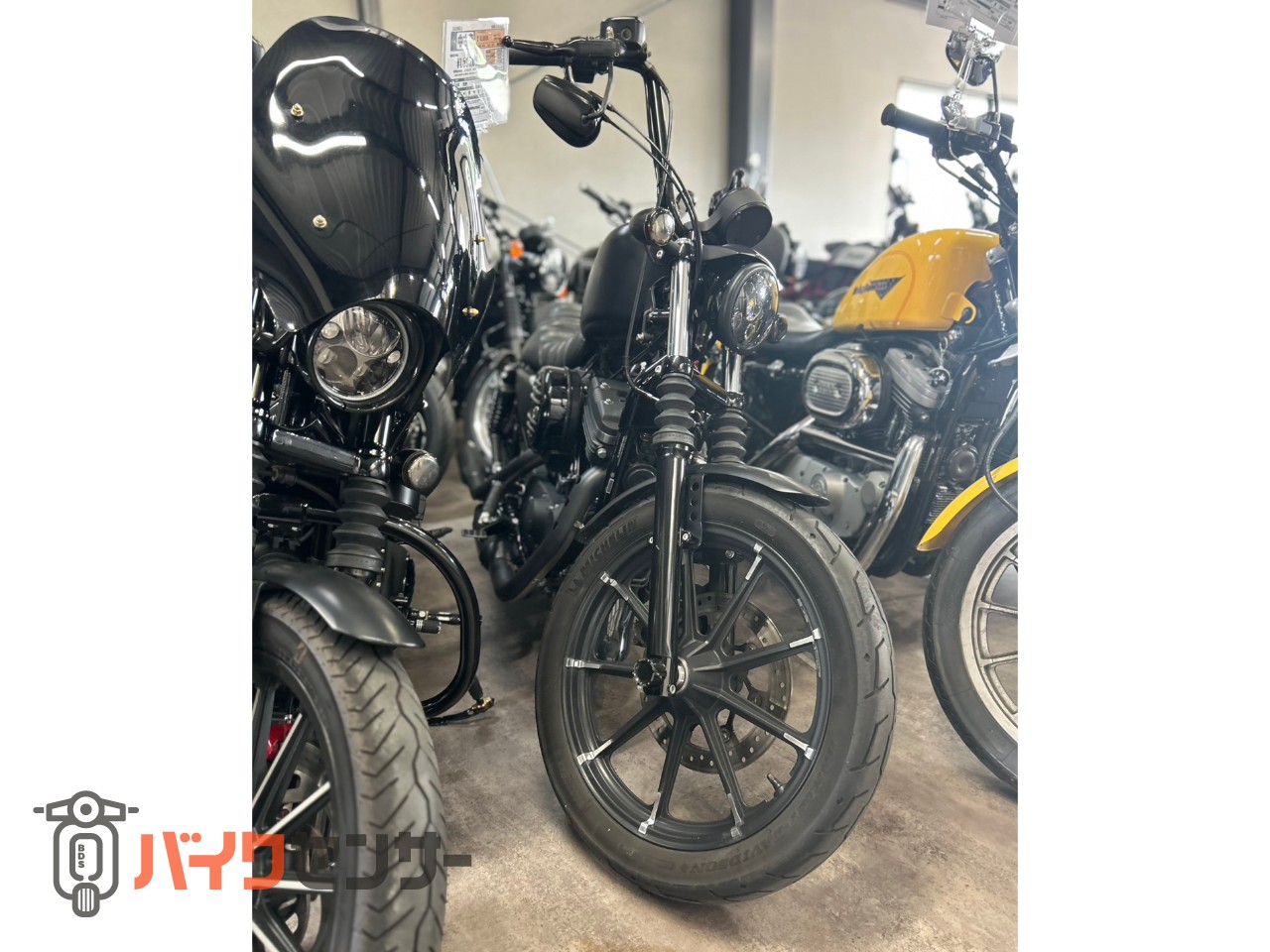 ハーレーダビッドソン XL883N アイアン 2018年モデル マットブラック 