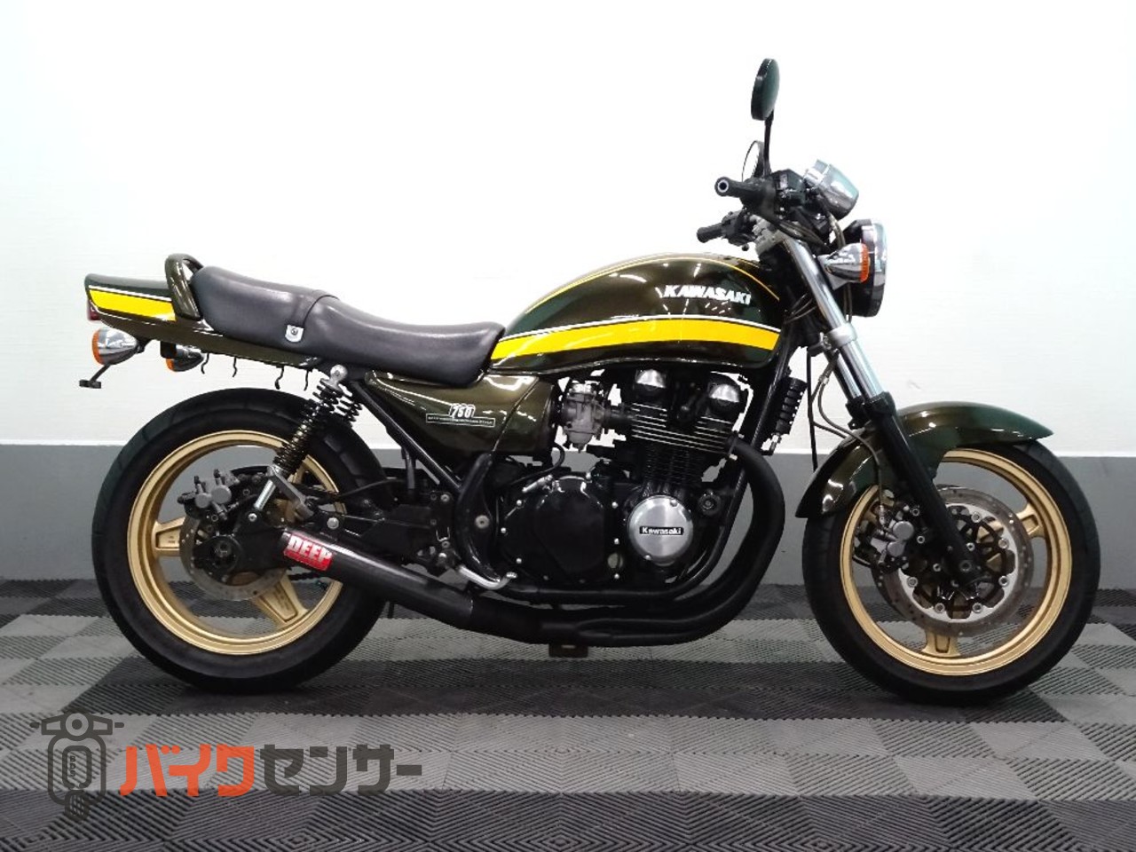カワサキ ZEPHYR750綺麗なタイガーカラーがイケてる! シンプルだけど カワサキ ZEPHYR750綺麗なタイガーカラーがイケてる! シンプルだけど