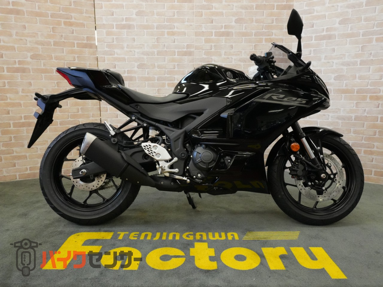 ヤマハ YZF-R25 2026年モデル ブラックメタリック12 B661953| BDS
