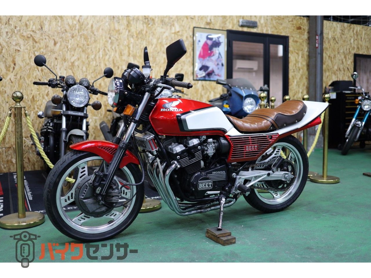ホンダ ホンダ CBX400F 赤白2型仕様 カスタム多数 B662215